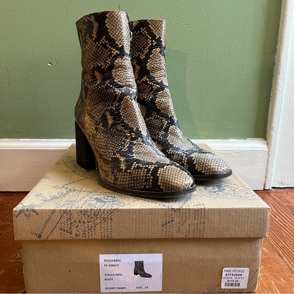 SEND OFFERS! Free People Stella Ankle Boots